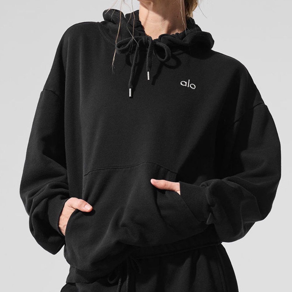 EUC alo yoga accolade hoodie in black size L